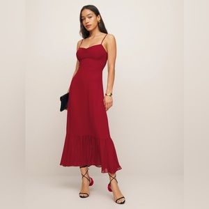 Reformation Emersyn Dress in Crimson Red / Size: 4